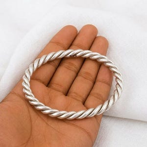 Sterling Silver Twisted Warf Bangle, Solid 925 Handmade Bracelet, Minimalist Beagle, Dainty Bangle, Gift For Sister's