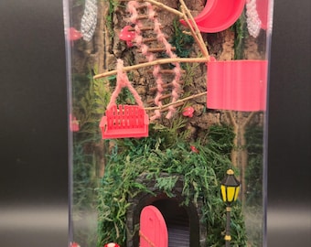 Recinto para arañas saltarinas / Hábitat de lujo para arañas en una casita de hadas rosa / Terrario acrílico decorado con escondite lunar y repisa de alimentación