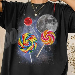 Retro Lollipop Shirt, Vintage Moon Candy Tee, Celestial Sweet Art, Aesthetic Galaxy Tshirt, Cosmic Lollipop Space Graphic, Mystic Sweet Gift