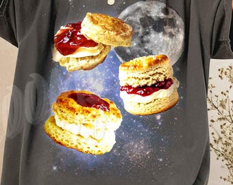 Three Scone Moon Shirt, Vintage Pastry Galaxy Tee, Celestial Scone Art, Aesthetic 90s Bakery Graphic T-shirt, Funny Foodie Moonlit Gift