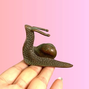 Vintage Bronze Snail: A Pocket Charm of Slow Living, Steady Progress & Home Sweet Home