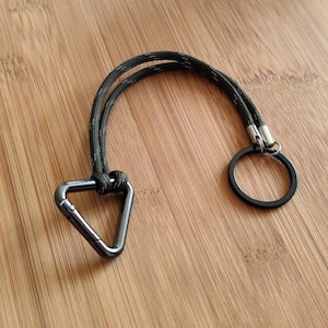 Reflective Paracord Keychain with Carabiner – Minimalist EDC Key Holder, Handmade Schlüsselanhänger