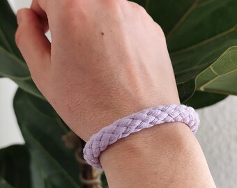 Cotton bracelet in lavender with magnetic clasp, knotted jewelry, sailing rope, soft lilac, nautical bracelet for women and men, gift for her