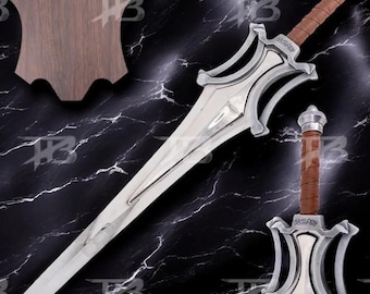 He-Man Power Sword – Masters of the Universe Prop – Takumi Blades 40" Carbon Steel Display