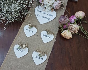 Albero della Famiglia personalizzabile con cuori in gesso ceramico e fiori di seta, realizzato tutto a mano