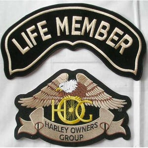 Parti med 2 märken Eagle Hog-märke, Rocker LIFE MEMBER