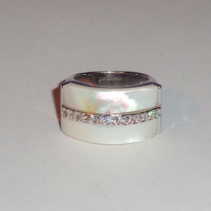Designer Signed Camille Lucie Mother Of Pearl MOP CZ Rhinestones Size 6 Ring