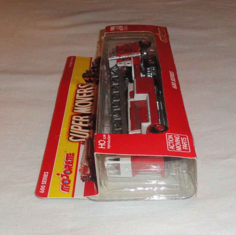 Majorette Super Movers 600 Series HO Scale Die Cast Metal District 2 FIRE Dept TRUCK Unopened