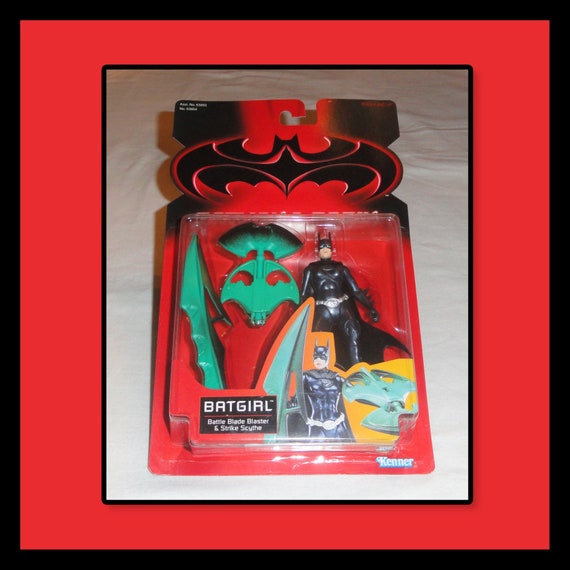 NEW Batman /& Robin Batgirl Battle Blade Blaster /& Strike Scythe Action Figure