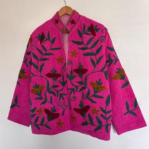 Chaqueta TNT de bordado de calidad, abrigo hecho a mano, regalo para ella, atuendo moderno, abrigo ético.