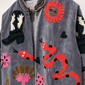 Chaqueta de terciopelo Suzani bordada, chaqueta bohemia india hecha a mano. imagen 6
