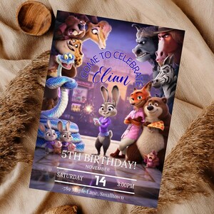 Puede incluir: Una colorida invitaci&oacute;n con personajes de la pel&iacute;cula animada Zootopia. La invitaci&oacute;n dice "Ven a celebrar a Elian" y "&iexcl;5&ordm; Cumplea&ntilde;os!" con la fecha y la hora. El dise&ntilde;o incluye varios personajes de animales.