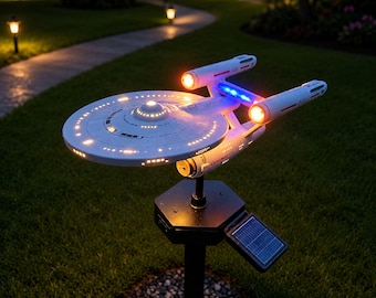 Solar Spaceship Garden Light, Sci Fi Outdoor Lamp, Waterproof Yard Decor