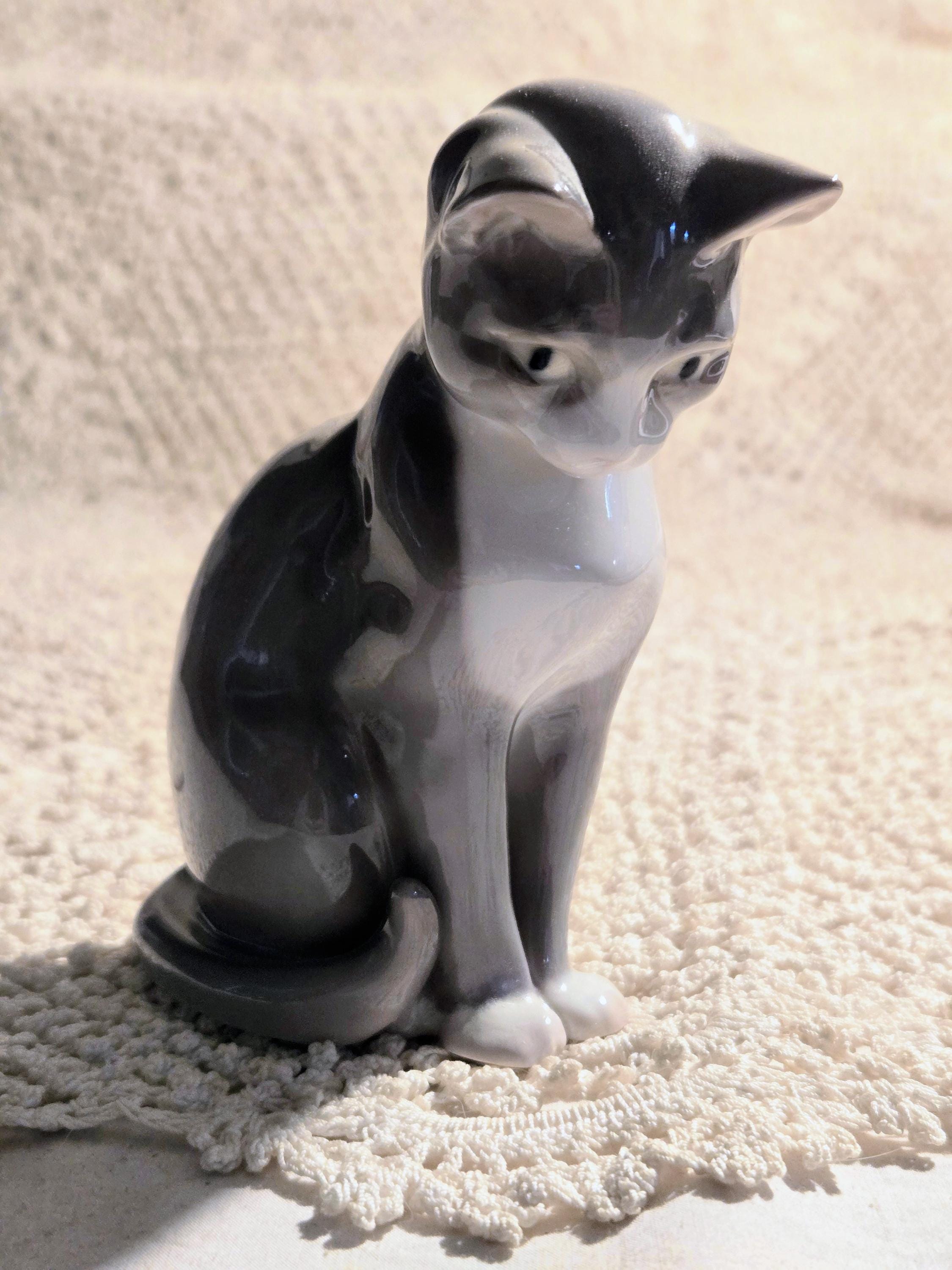 B&g Danish Porcelain Cat Figurines - Etsy