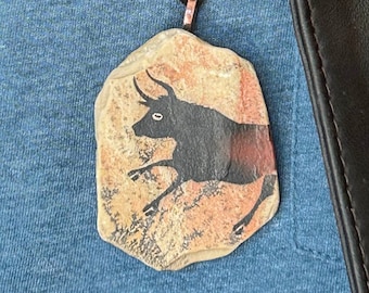 Pendant Lascaux Bull painted on stone