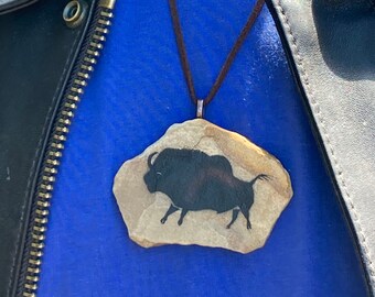 Pendant Lascaux Bison painted on stone