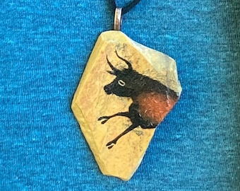 Pendant Lascaux Bull painted on stone