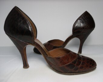 vintage womens alligator shoes