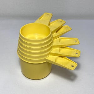 Vintage Yellow Tupperware Measuring Cups : Complete Set of 6 Nesting Stacking