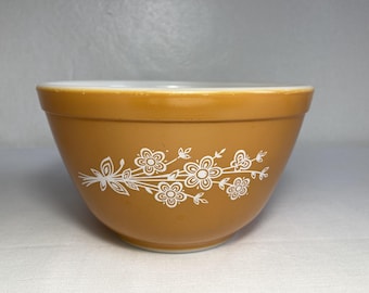 Vintage Pyrex Butterfly Gold 2 401 Mixing Bowl - 1 1/2 Pint Gold & White