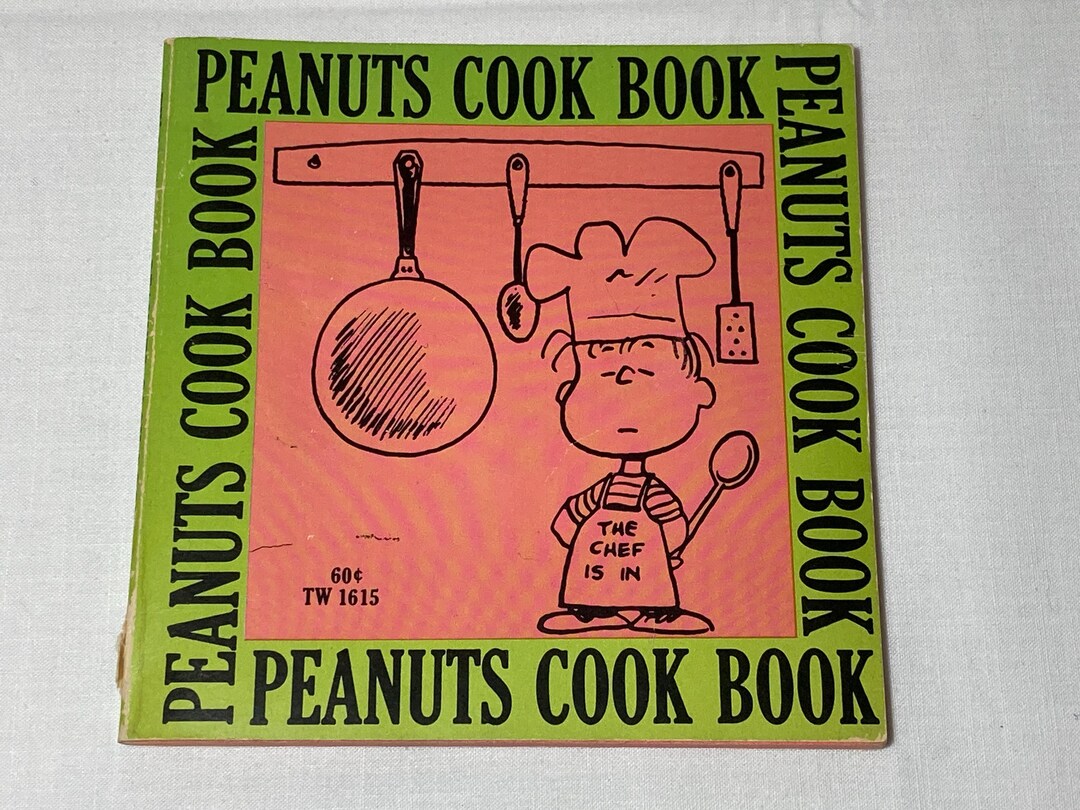 Vintage 1969 / 1970 Peanuts Cook Book Illustrated Charles Schulz