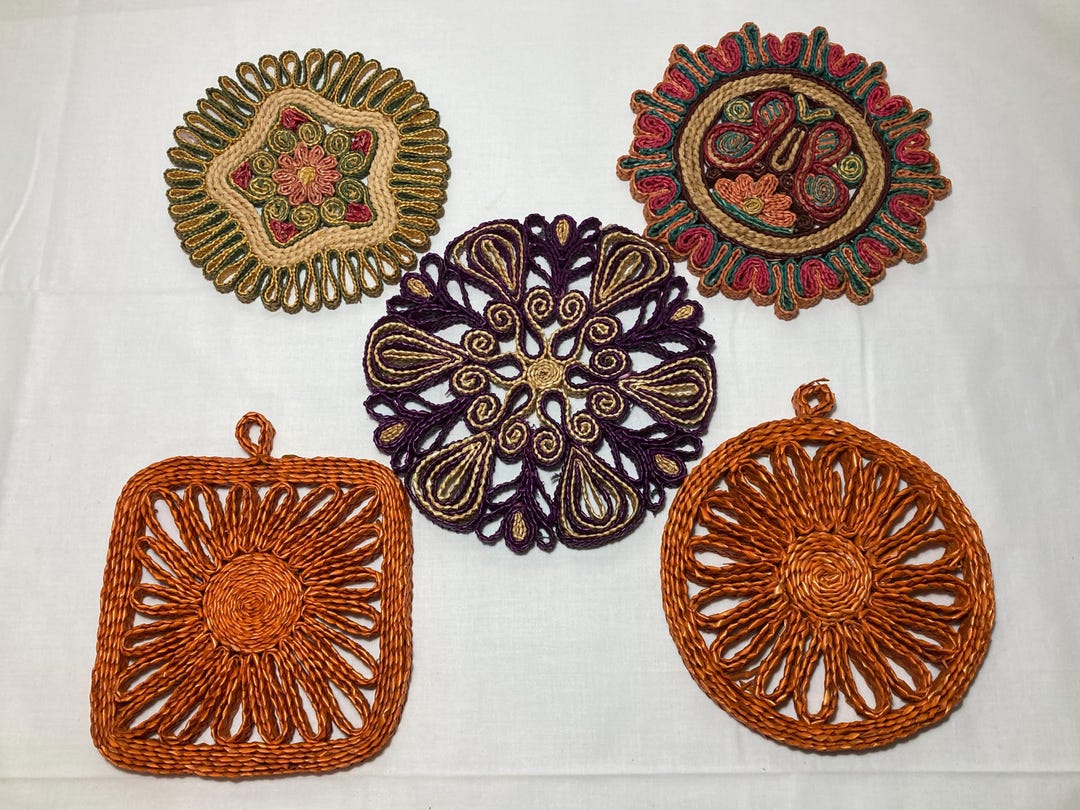 Vintage Woven Straw Raffia Rattan Trivets Hot Pads Colorful Set of 5 ...