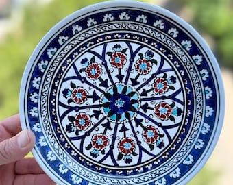 Piatto in ceramica Iznik fatto a mano, 18 cm – Arte ottomana, decorazione tradizionale turca, piatto decorativo blu e bianco, idea regalo