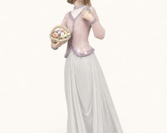 Innocence In Bloom-1996 - In doos - Lladro Collector Society-beeldjes - Ontbrekende bloem in mandje
