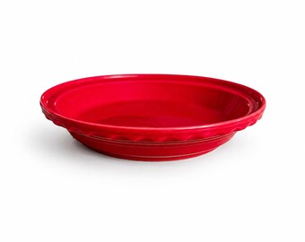 10" Pie Baking Plate Fiesta Scarlet (Intro 2004) by Homer Laughlin