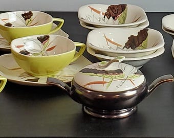 Red Wing Pottery Lotus Pattern Hand-Painted Vintage Dinnerware