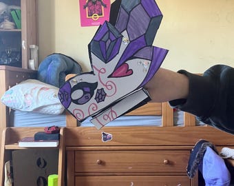 Marioneta de dragón hecha a mano // Caverna