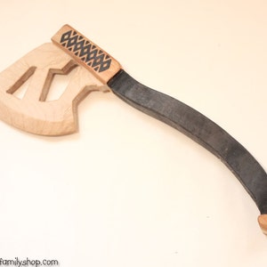 Gimli's Throwing Axe Lord of the Rings Wooden Replica Boys Toy image 1