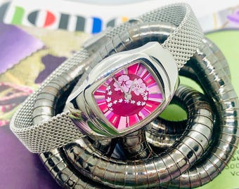 Vintage Y2K Green Flower Fubar Silver Tone Wrist Watch  display picture 2