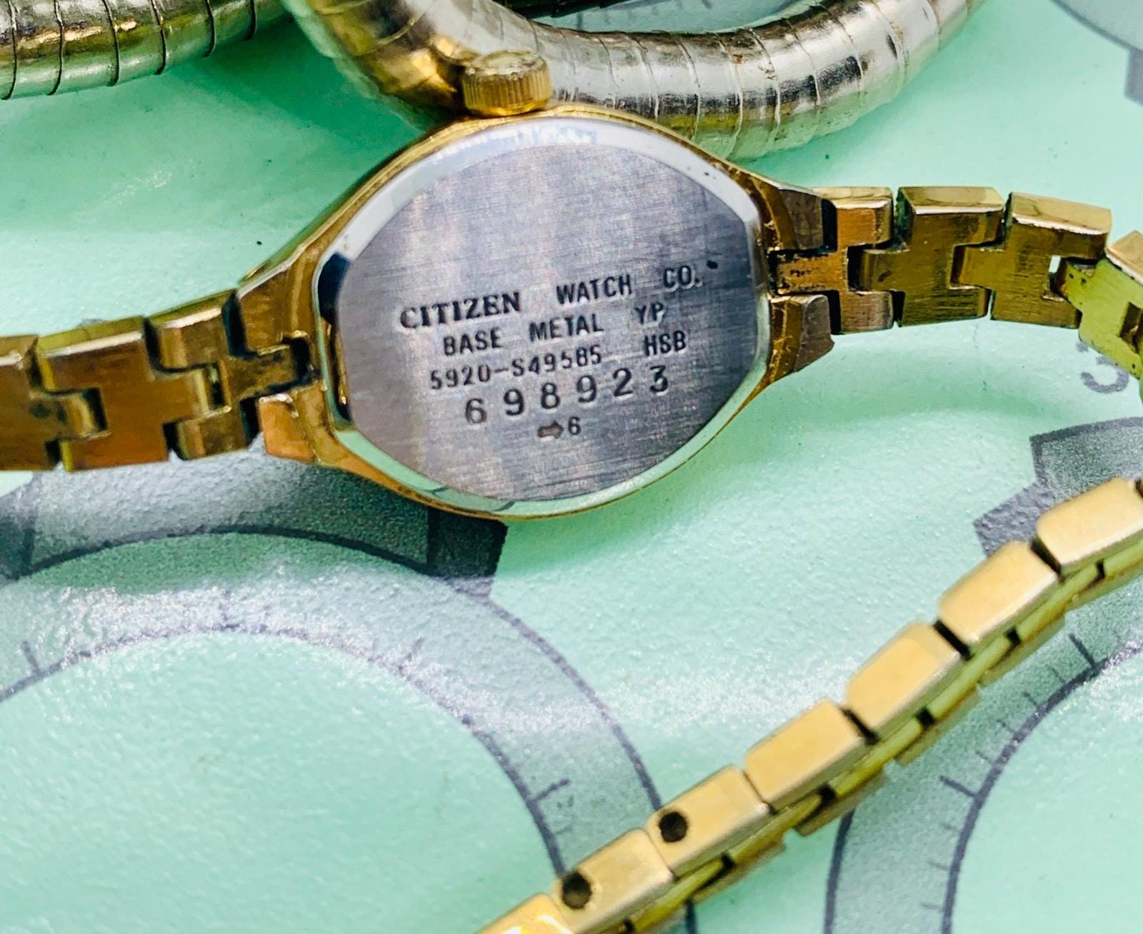 Citizen Women's Retro Quartz Dress Watch 5920-S49585 Gold Tone