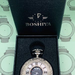 Boshiya Halbjäger Taschenuhr silberfarben/schwarz/römische Ziffern Neu mit Etikett