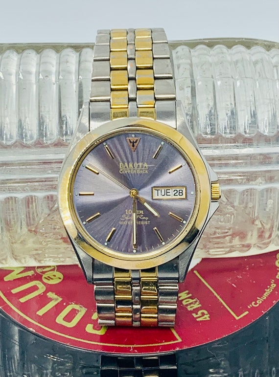 Dakota Quartz Metal and Silicone Casual Watch, Color:Purple (Model: 53872)  : Amazon.in: Fashion