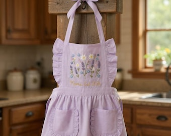 Hand Embroidered Floral Apron, Floral Kitchen Apron with Pockets, Personalized Mama Apron, Mother's Day Gift for Mom, Gifts For Grandmother