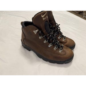 Nike Acg Hiking Boots - Etsy display picture 2