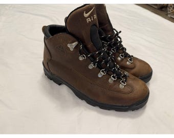 Vintage 1999 Nike Air MINARETTE ACG Hiking Boots Brown Leather Women's 8