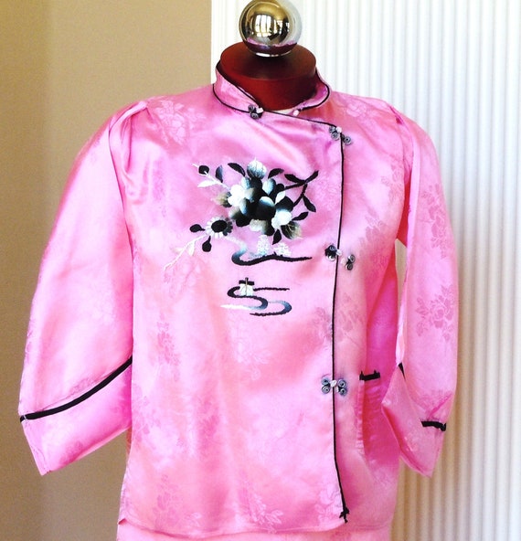 Japanese Pink Silk Embroidery Pajama Loungewear Se