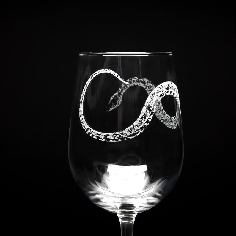 Etched Wine Glasses / Set of two Snake S1 | Etsy