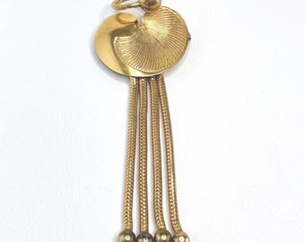 Vintage Gold Tone Brooch Shell Fan Tassel Snake Chain Dangle Statement Pin