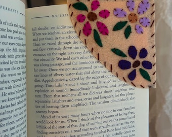 Corner Cover Bookmark Purple Floral
