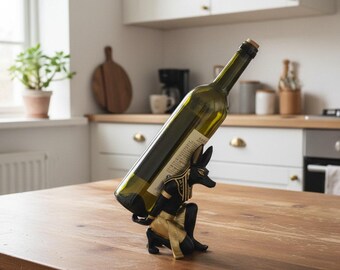 Estatua de Anubis para sujetar botellas de vino / Decoración de resina de la mitología egipcia, soporte de bar gótico