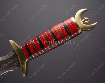 Handgefertigtes Daggermesser aus Damaszener Stahl - Fantasymesser mit wellenförmiger Klinge und rot-goldenem Griff, Geschenk für Ihn.