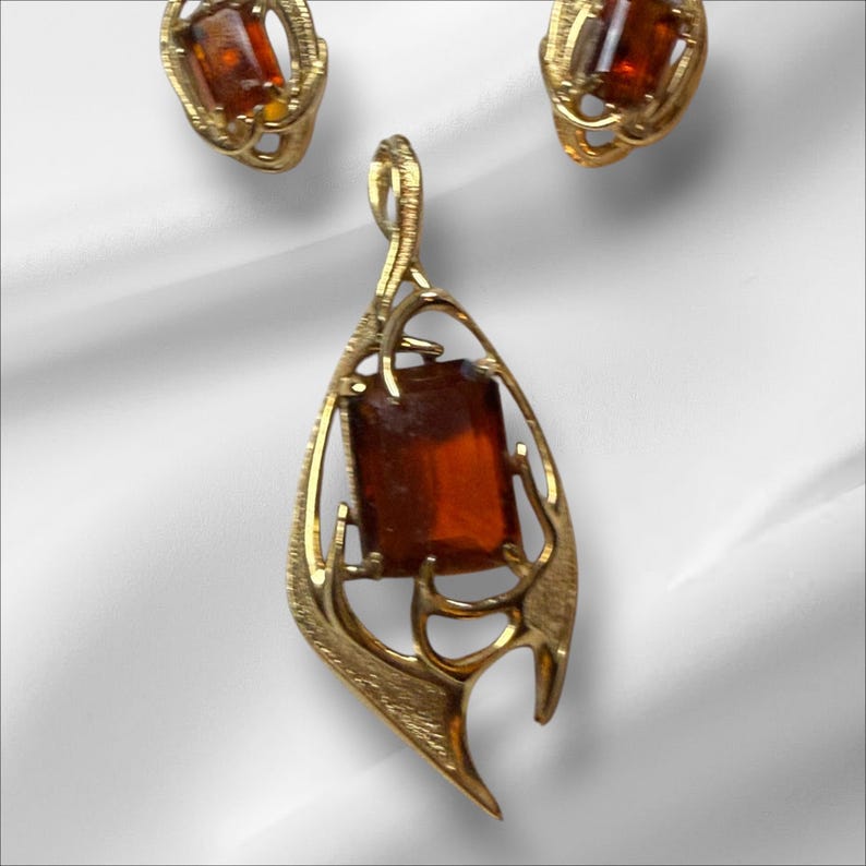 Vintage Sarah Coventry Molten Topaz Pendant and Earring Set image 2