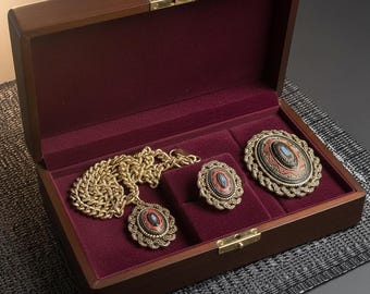 Vintage 1970's Sarah Coventry "Old Vienna" 3 Piece Set Necklace, Pendant, Ring Set