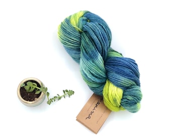 Manos del Uruguay Maxima, Agua, 100% Merino Wool Yarn, Worsted