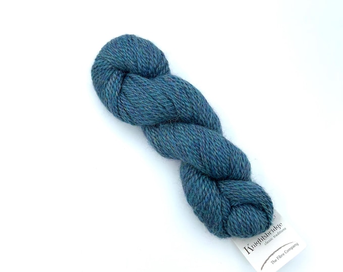 The Fibre Company Knightsbridge Yarn, Bleu Tarn