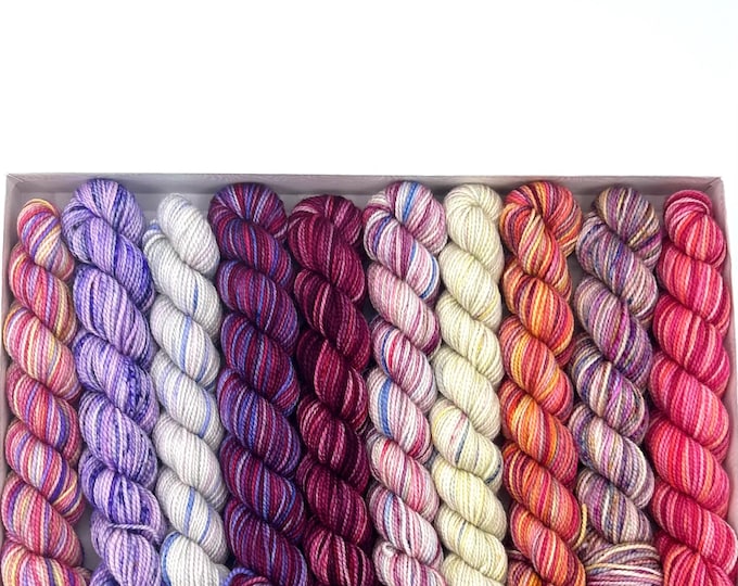 Koigu KPPPM pencil box, Sea Lavender, fingering weight yarn, merino wool